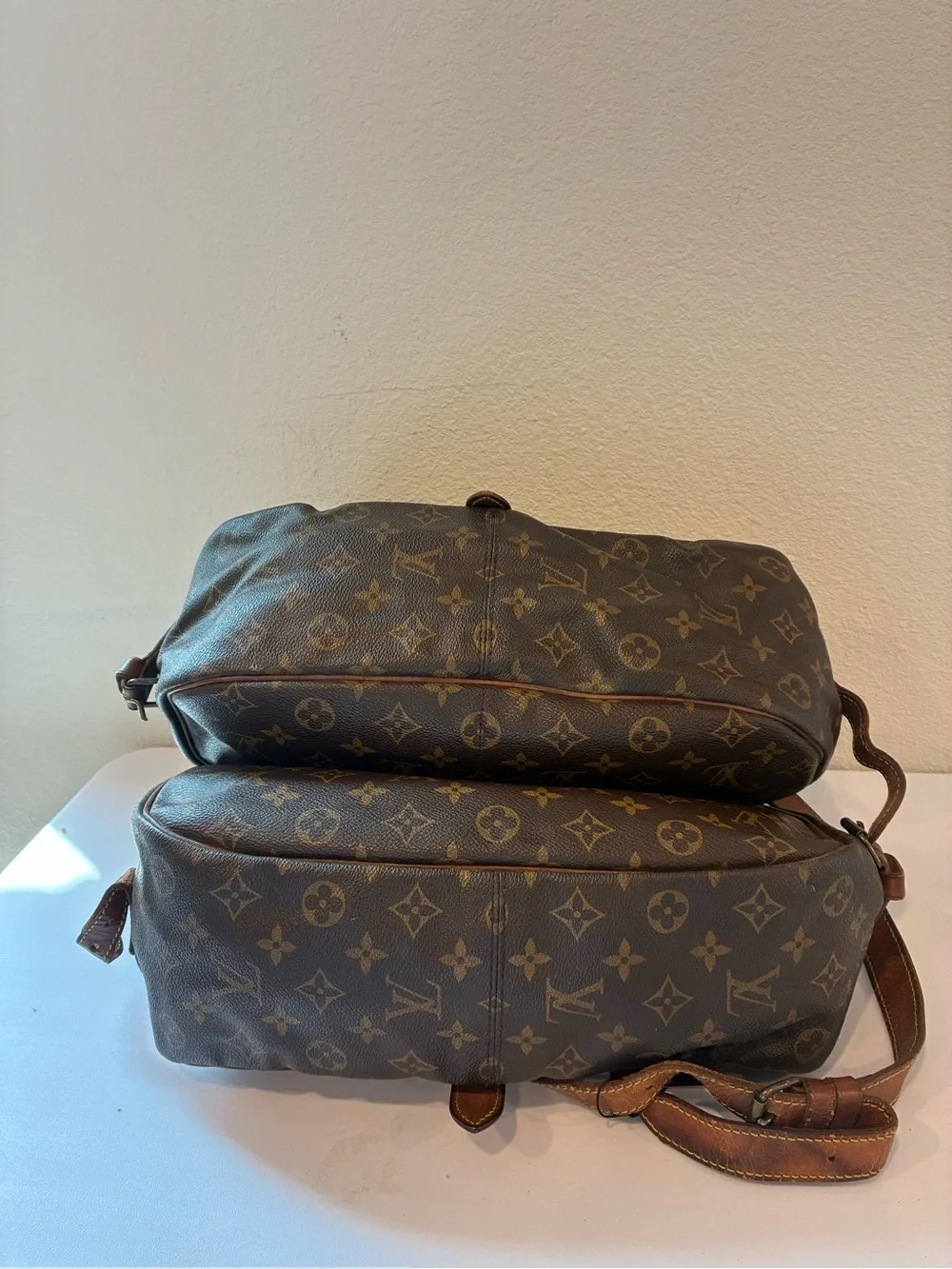 Louis Vuitton Monogram Canvas Messenger Bag in Brown